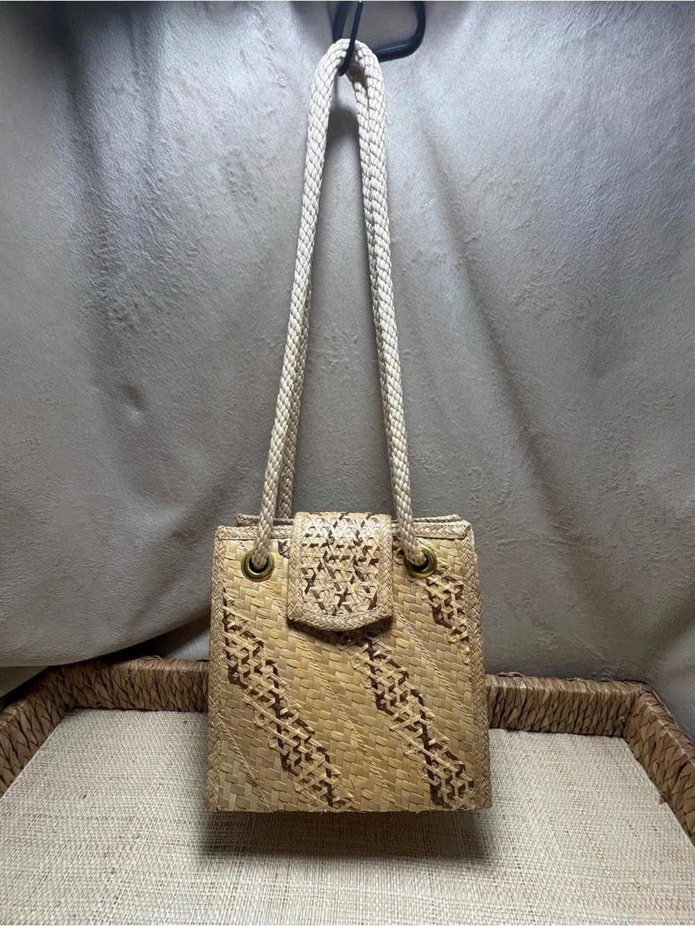 Elaine’s Collection Handcrafted Woven Straw Shoulder Bag Boho Vintage Purse